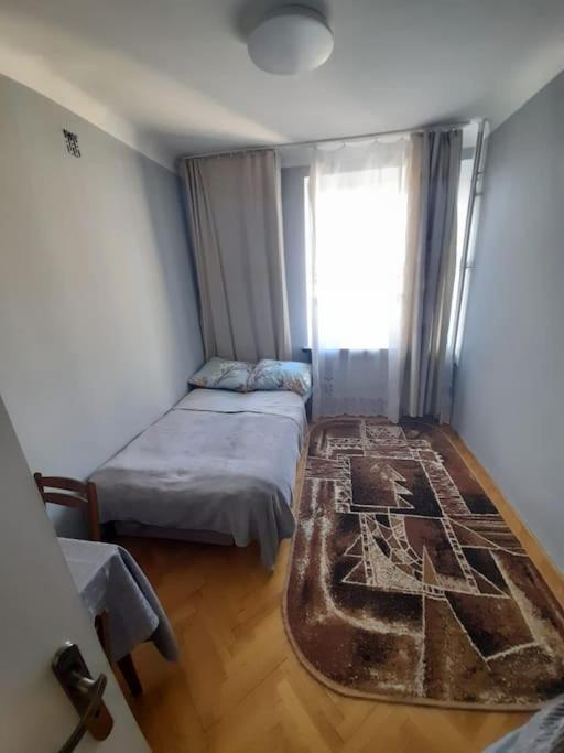 Mieszkanie Na Doby Plac Hallera Apartment Warsaw Exterior photo